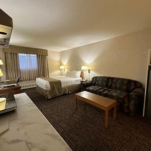 Coast Fort St John Hotel